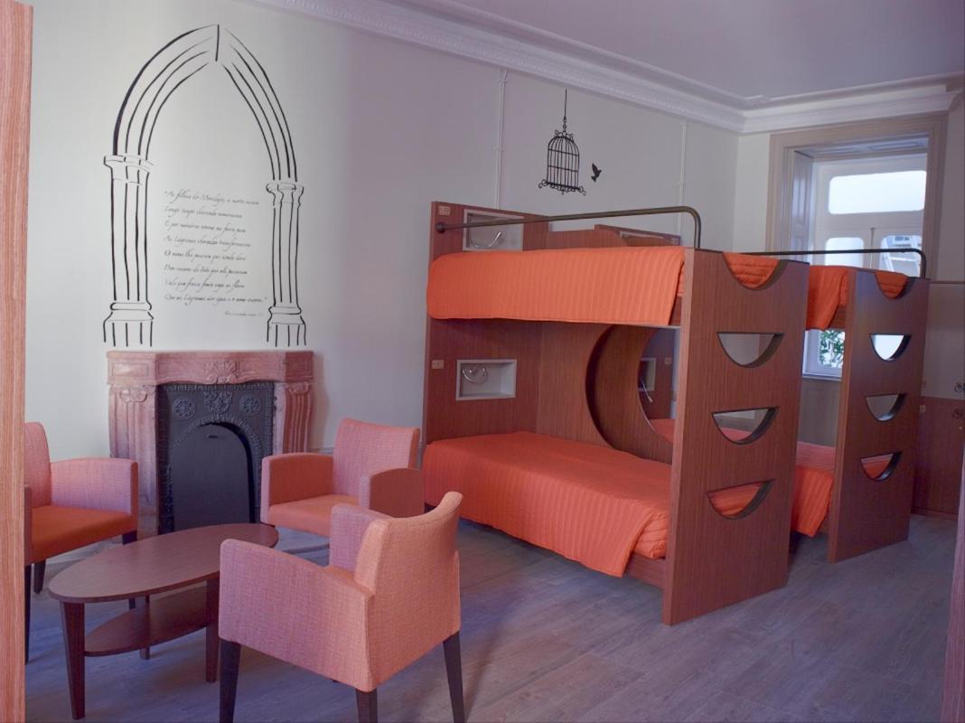 Serenata Hotel & Hostel Коимбра Экстерьер фото