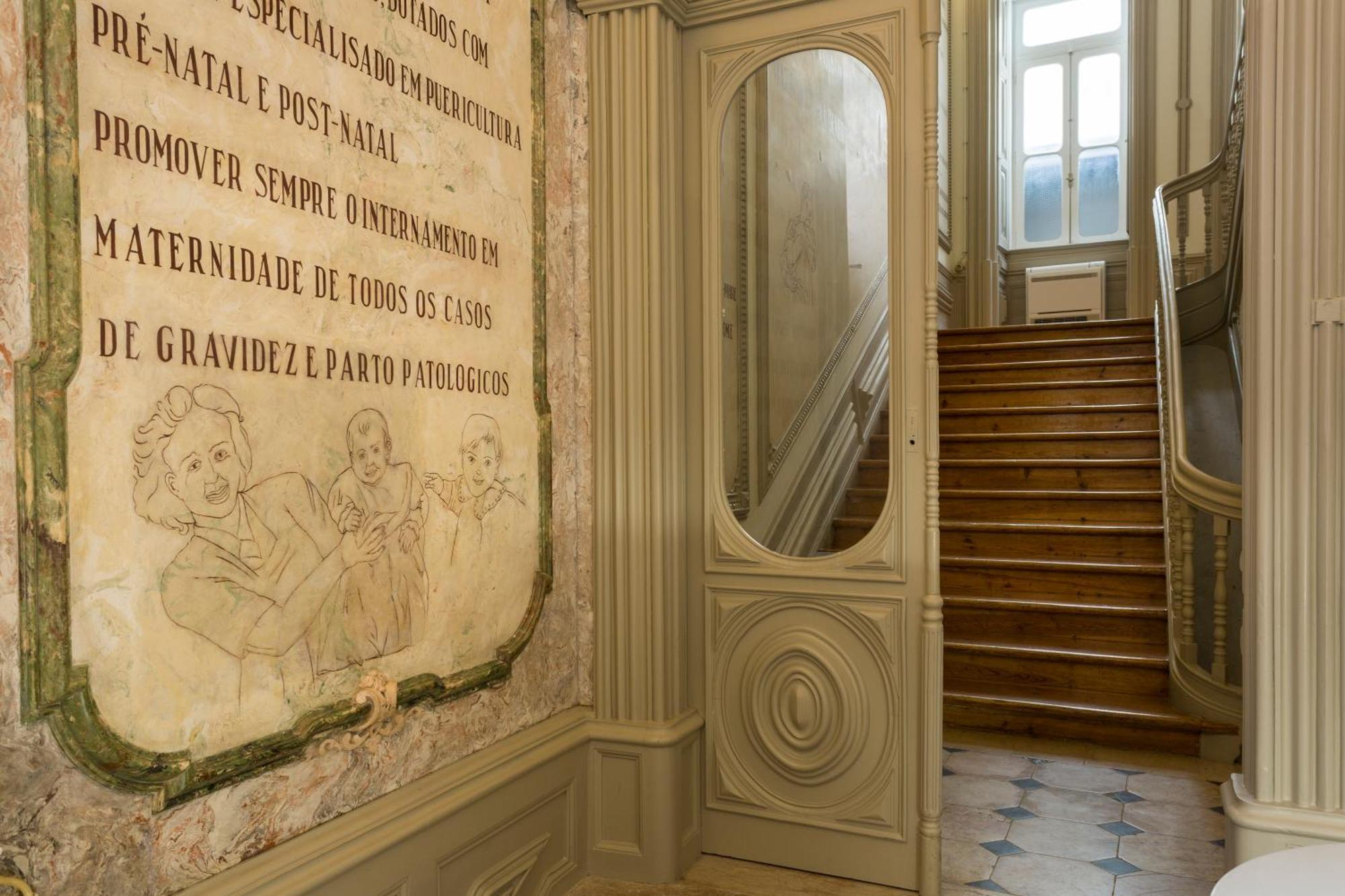 Serenata Hotel & Hostel Коимбра Экстерьер фото