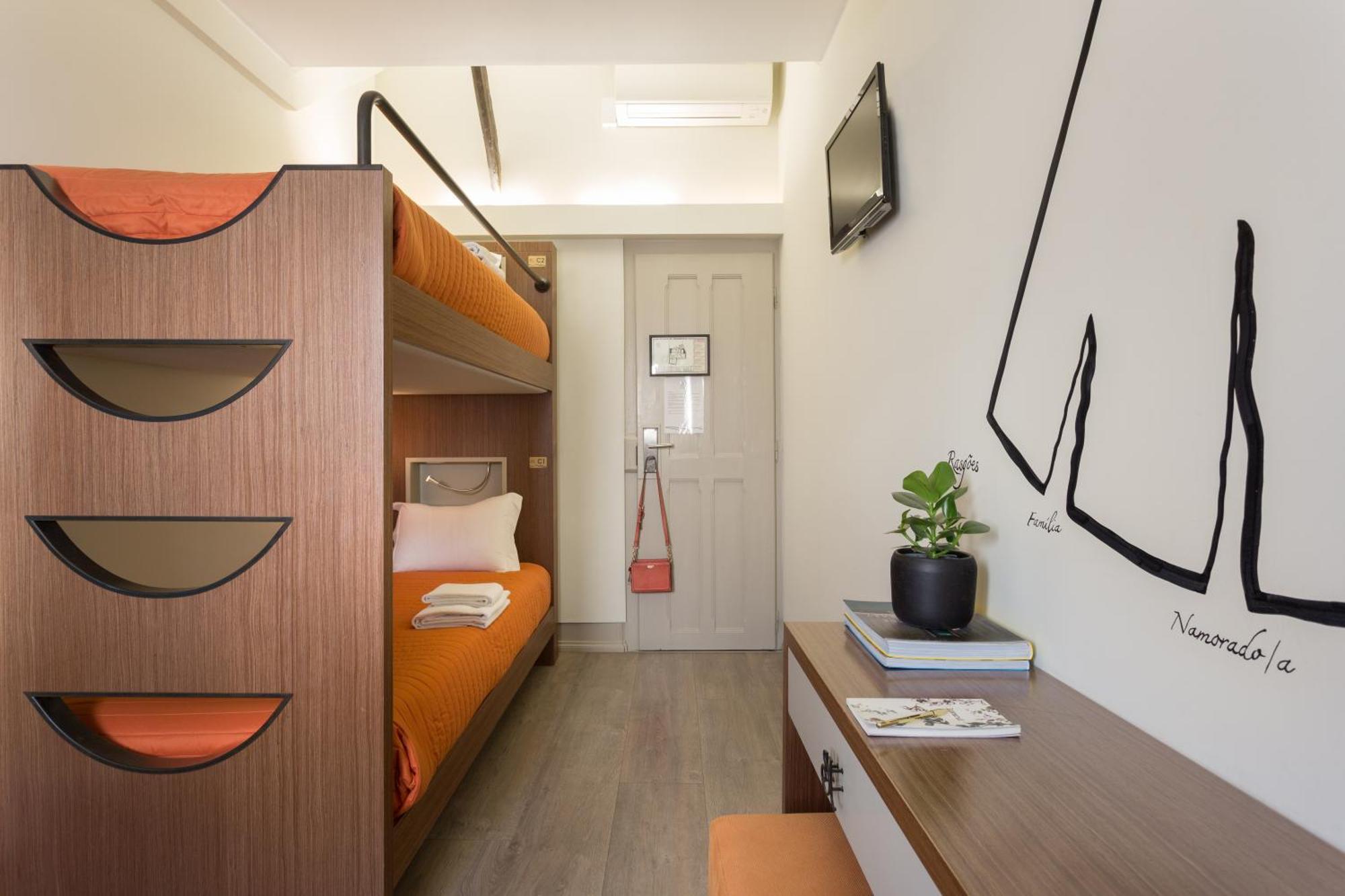 Serenata Hotel & Hostel Коимбра Экстерьер фото