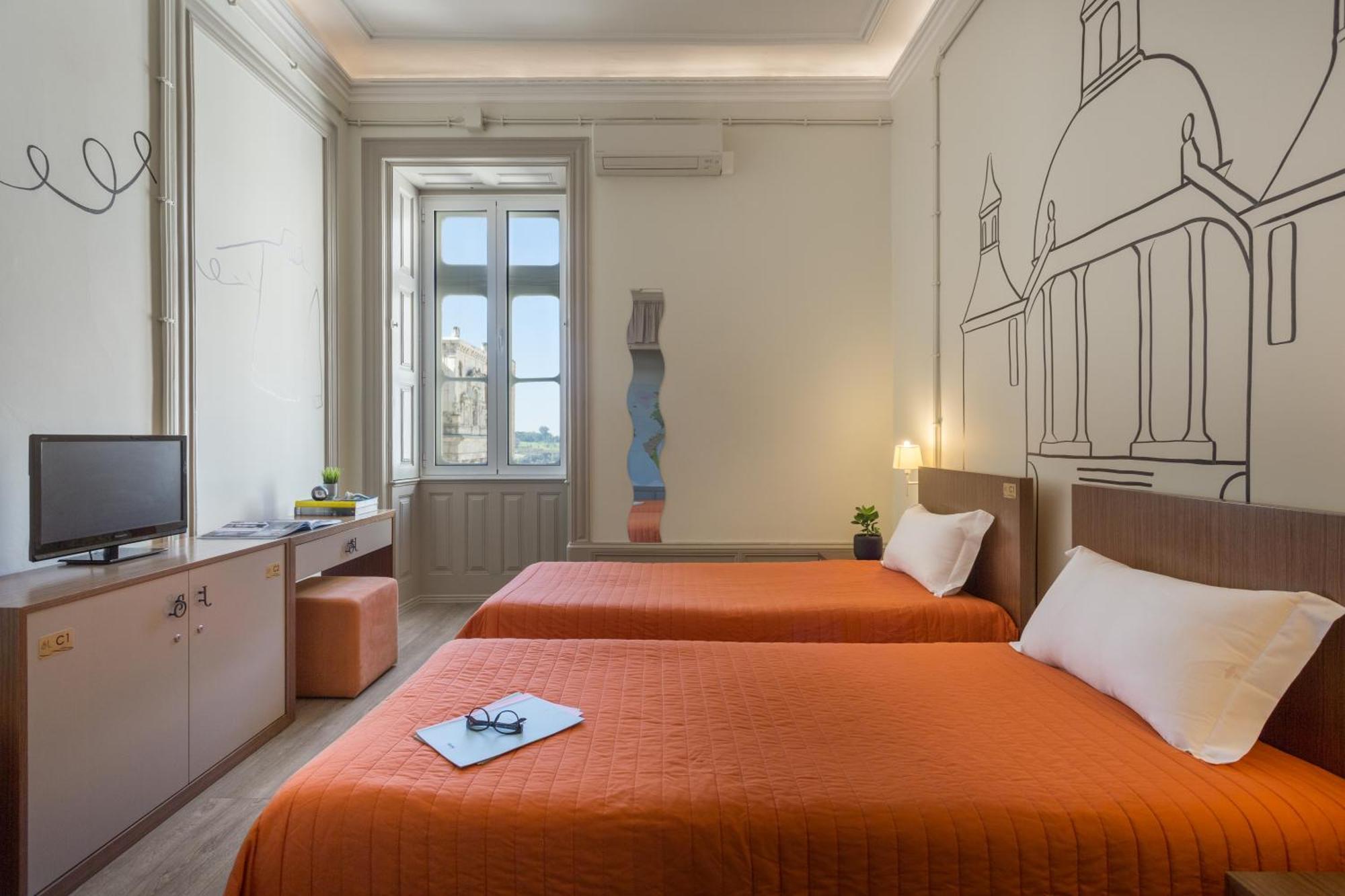 Serenata Hotel & Hostel Коимбра Экстерьер фото