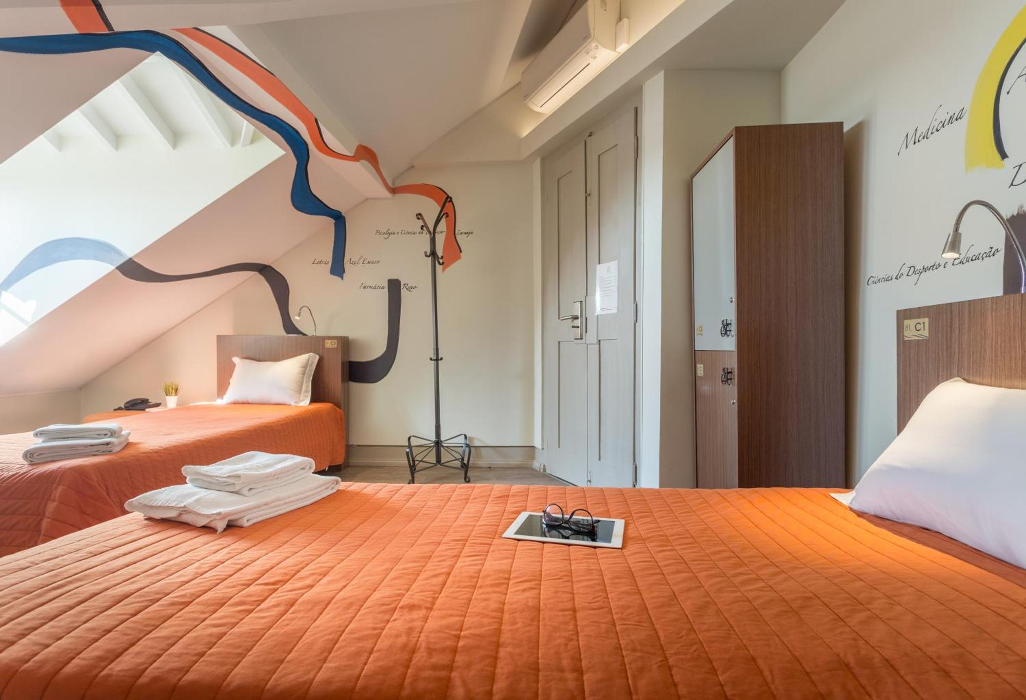 Serenata Hotel & Hostel Коимбра Экстерьер фото